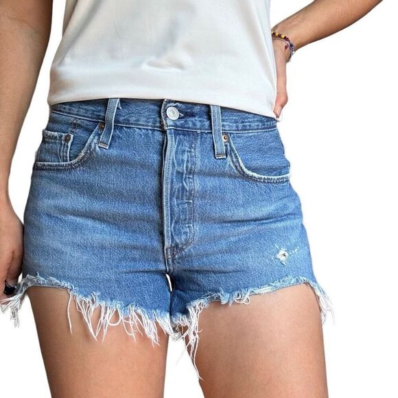 Levi’s 501 Blue Denim Jean Shorts Frayed Hem Distressed High Rise Size 27 Women - Picture 1 of 9